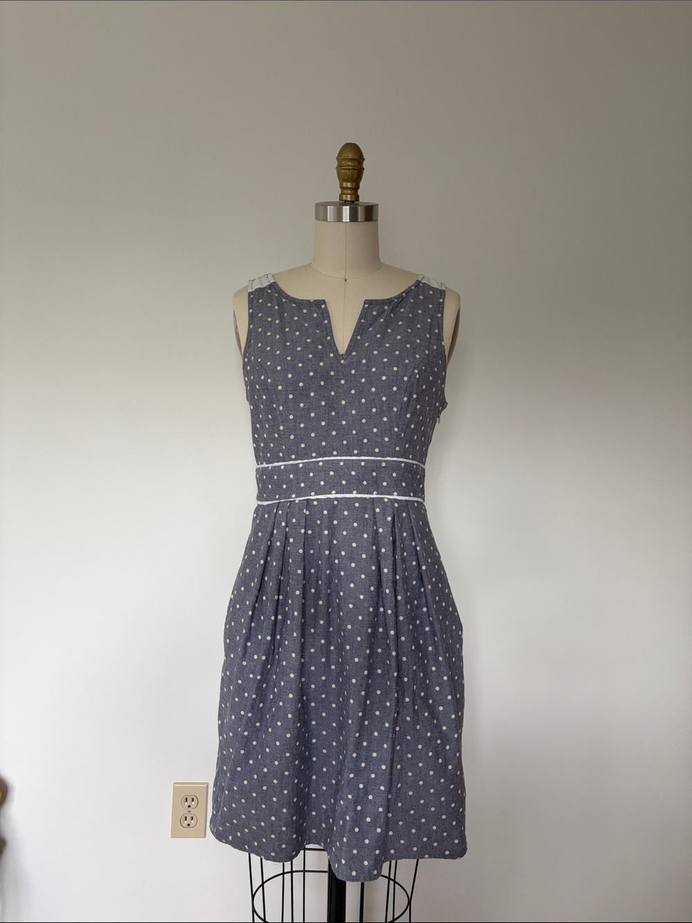 Classic Sleeveless Chambray Polka Dot Dress with White Trim